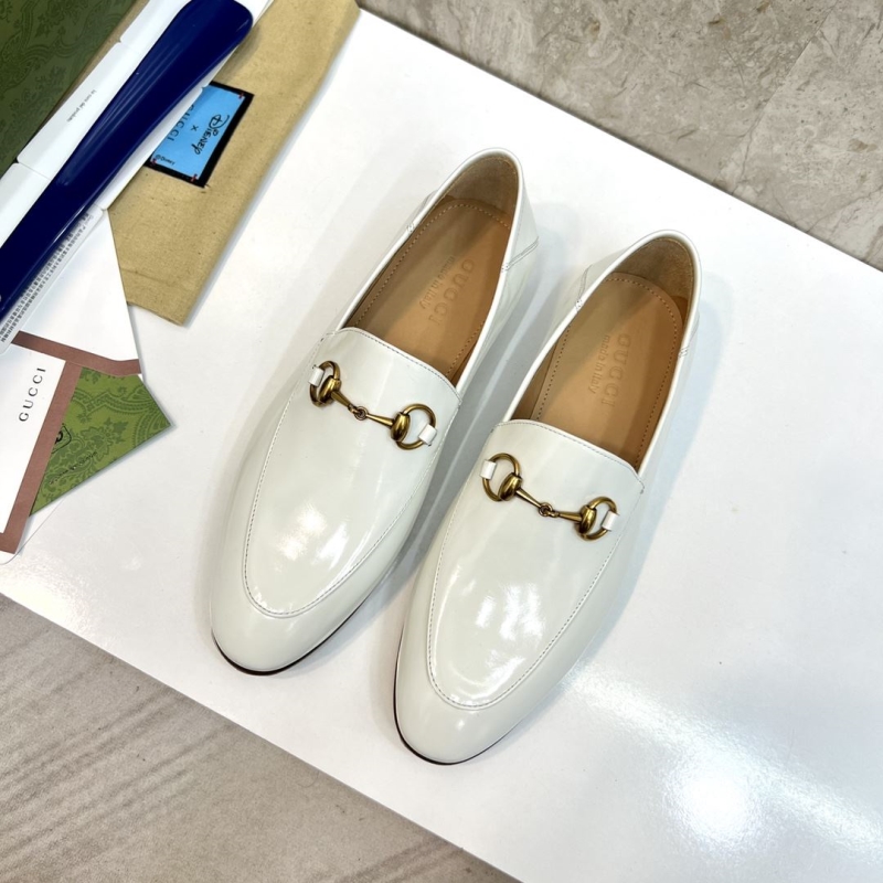 G*u*i leather shoes